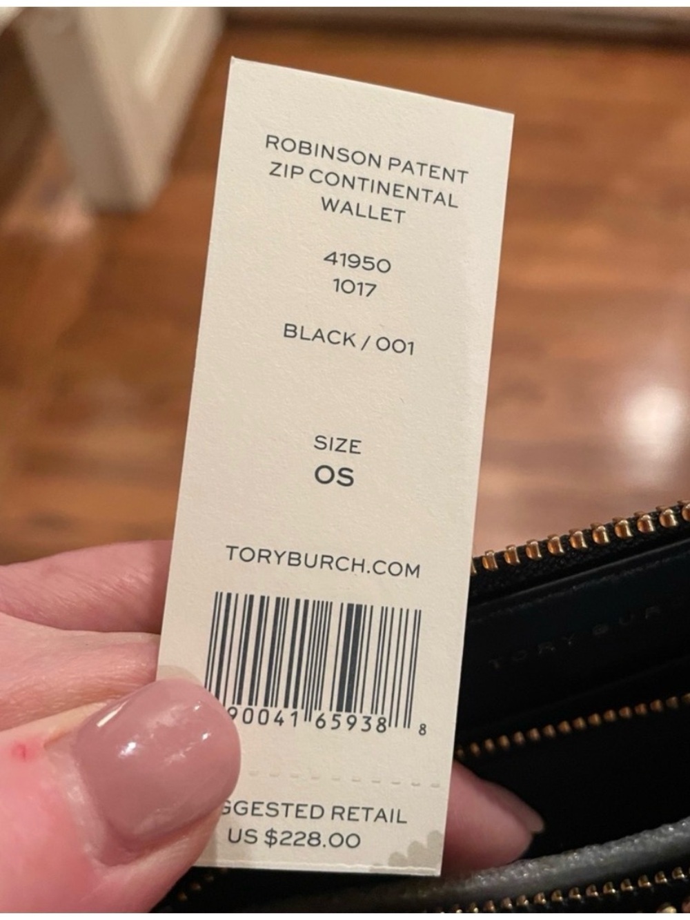 Tory Burch Black Patent Leather Continental Wallet with Gold Logo - Picture 5 of 5